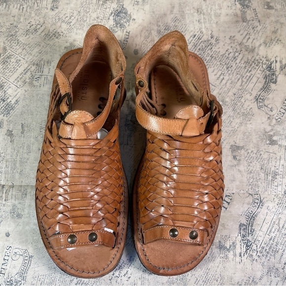 Bed Stu Men’s Leather Huarache Sandals - Picture 4 of 11